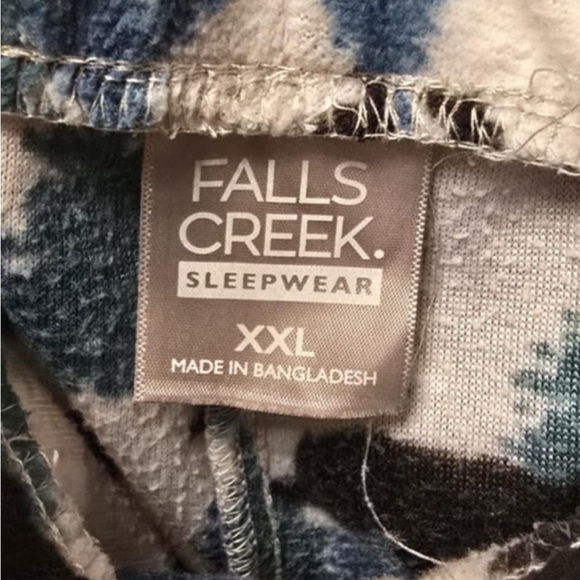 Falls creek XXL fleece pajama pants

Bear‎ and tree print

Cozy loungewear - Picture 2 of 4